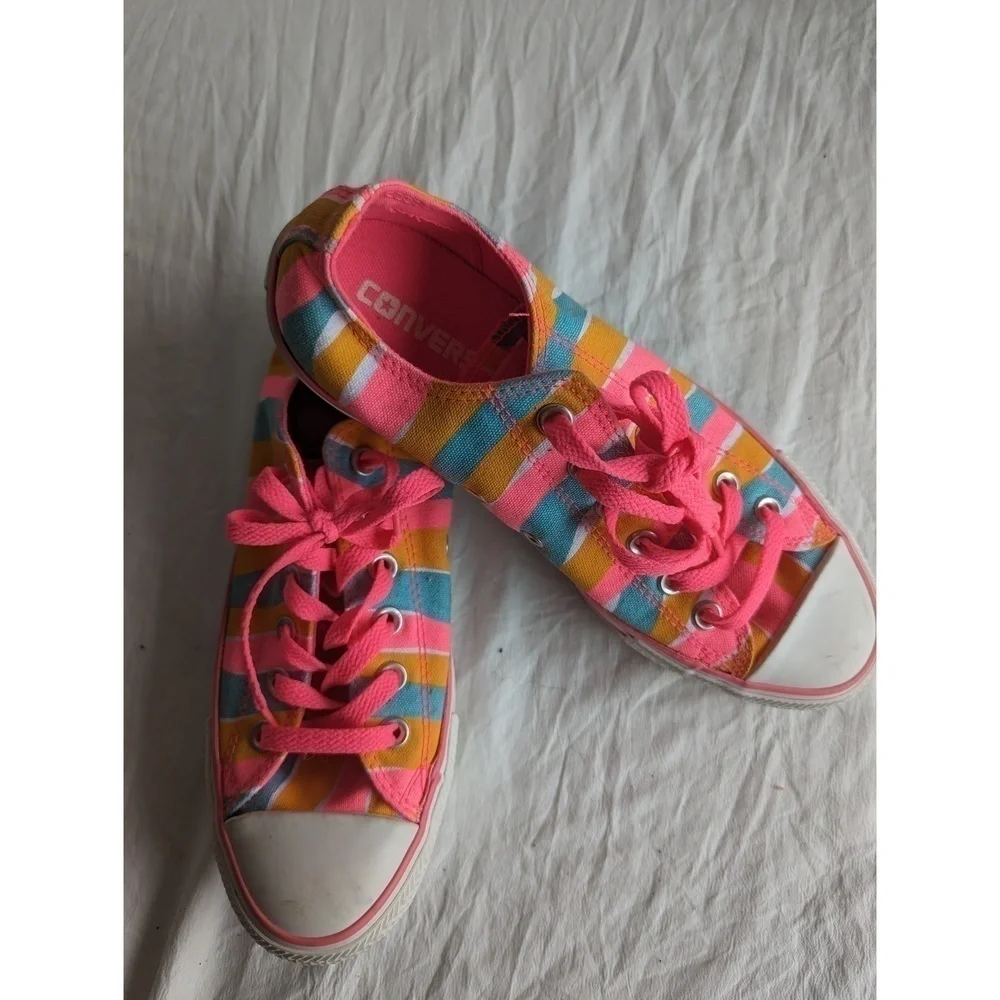 Bright Pink Patterned Converse - never worn!